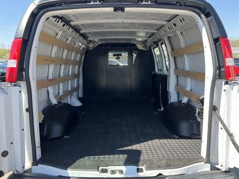Certified 2024 GMC Savana 2500 w/ Driver Convenience Package RWD image 23