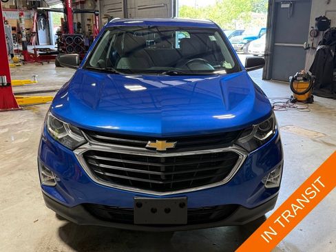 Used 2019 Chevrolet Equinox LS w/ LS Convenience Package AWD/4WD image 4