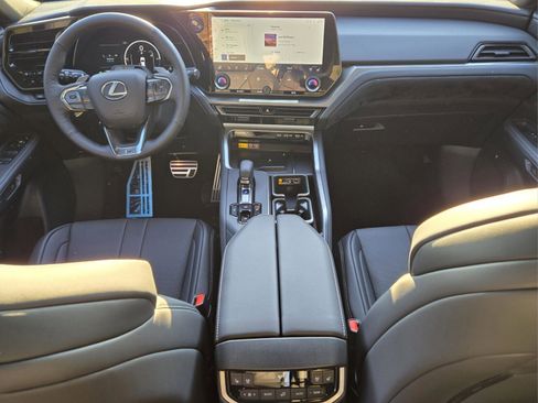 New 2026 Lexus TX 500h AWD image 8