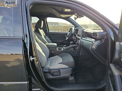 Used 2025 Toyota Tacoma TRD Off-Road AWD/4WD image 27