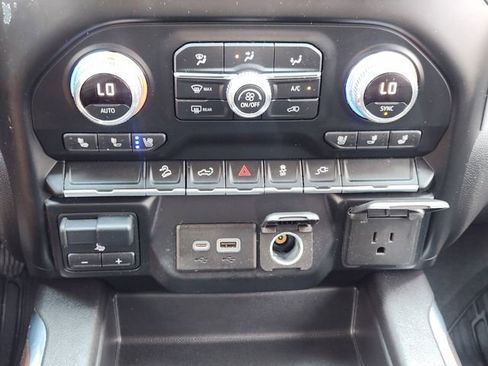Used 2022 GMC Sierra 1500 SLT AWD/4WD image 19
