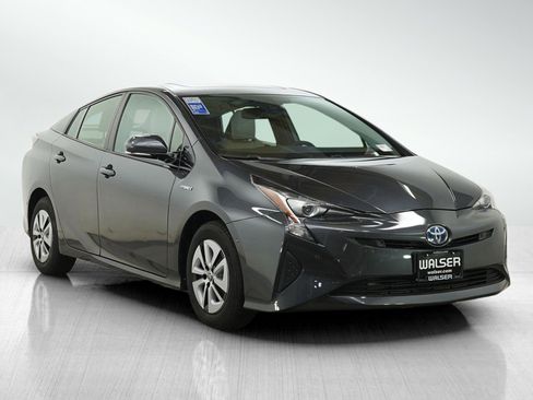 Used 2018 Toyota Prius Four w/ Advanced Technology Package FWD image 7