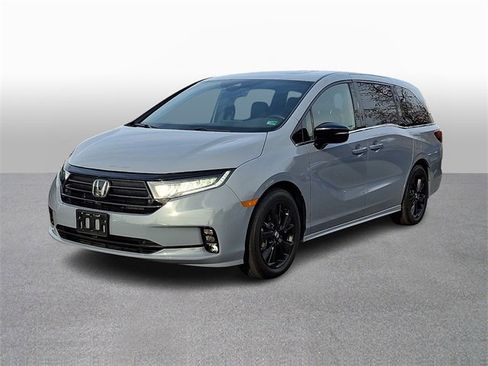 Used 2024 Honda Odyssey Sport image 1