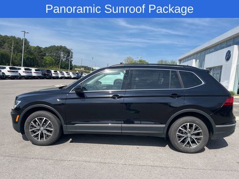 Used 2020 Volkswagen Tiguan SE image 3