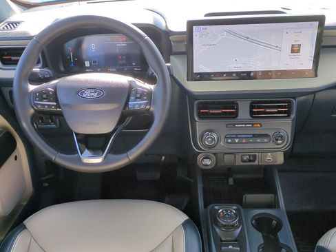 Used 2025 Ford Maverick Lariat w/ 4K Tow Package AWD/4WD image 30