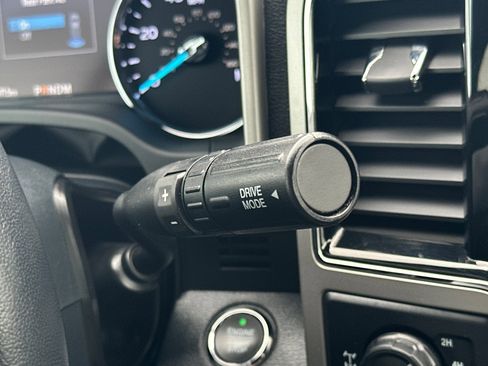 Used 2022 Ford F250 Lariat w/ Tremor Off-Road Package image 21