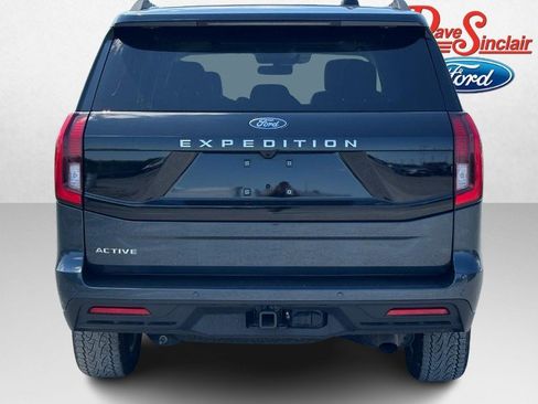 Used 2025 Ford Expedition Active AWD/4WD image 8