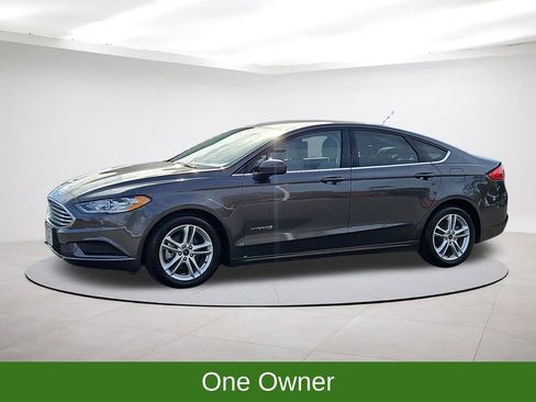 Used 2018 Ford Fusion S image 3