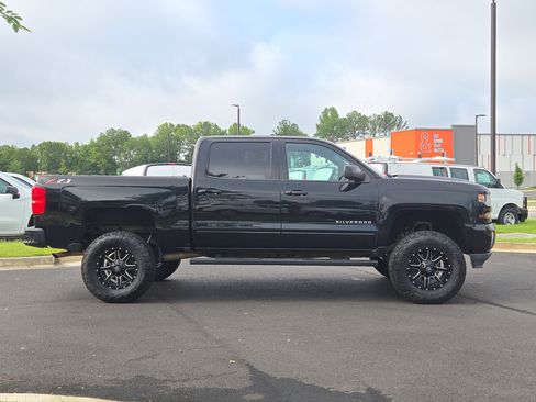Used 2018 Chevrolet Silverado 1500 LT w/ All Star Edition AWD/4WD image 8