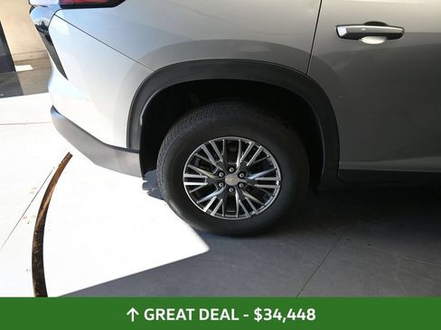 Used 2024 Chevrolet Traverse LT AWD/4WD image 26