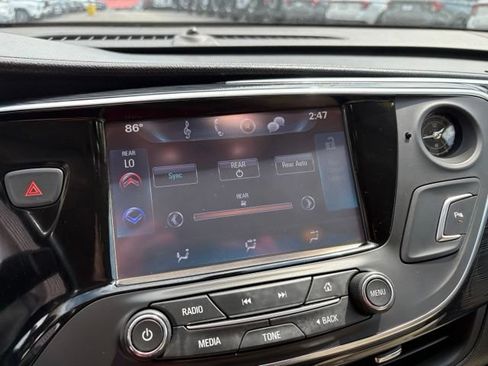 Used 2017 Buick Envision Essence FWD image 18