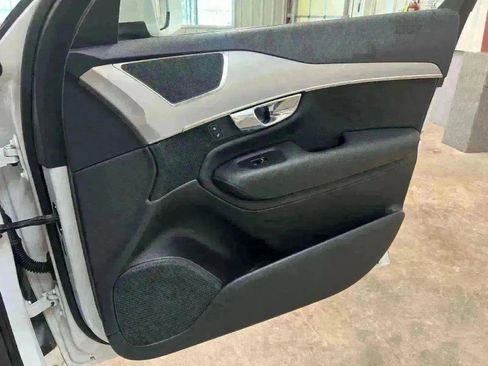 Used 2017 Volvo XC90 T5 Momentum w/ Vision Package image 25