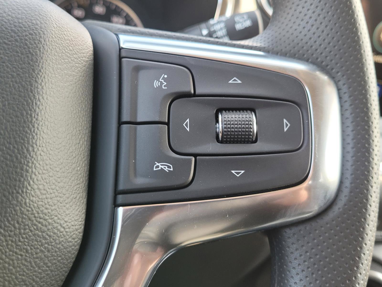 New 2026 Chevrolet Blazer LT w/ Convenience Package FWD image 22