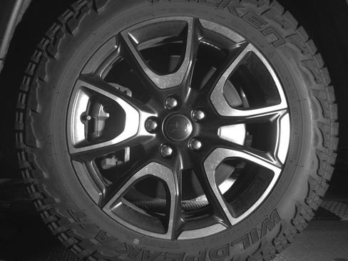 Used 2025 Jeep Compass Trailhawk AWD/4WD image 12