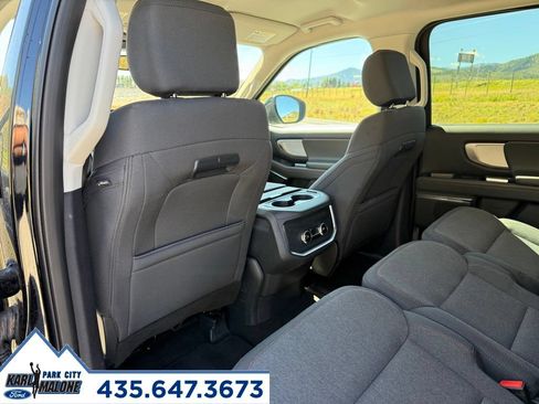 Used 2025 Ford Expedition Active AWD/4WD image 24