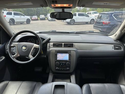 Used 2012 Chevrolet Avalanche LT AWD/4WD image 21