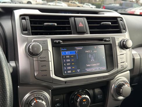 Used 2017 Toyota 4Runner SR5 w/ Four Season Floor Mat Package image 15