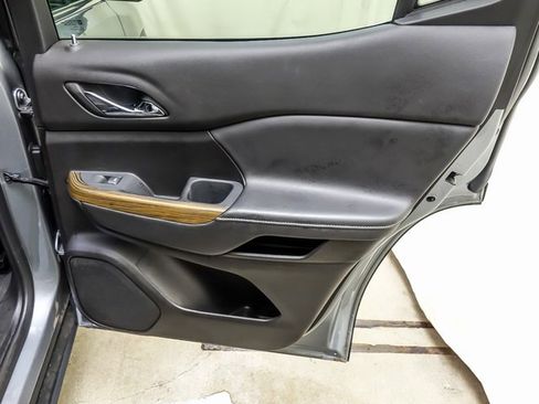 Used 2023 GMC Acadia SLE w/ Driver Convenience Package image 27