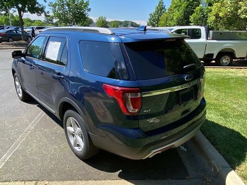 Used 2017 Ford Explorer XLT AWD/4WD image 31