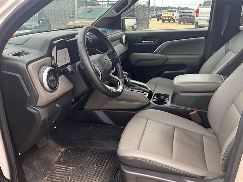 Used 2026 Chevrolet Colorado ZR2 AWD/4WD image 25