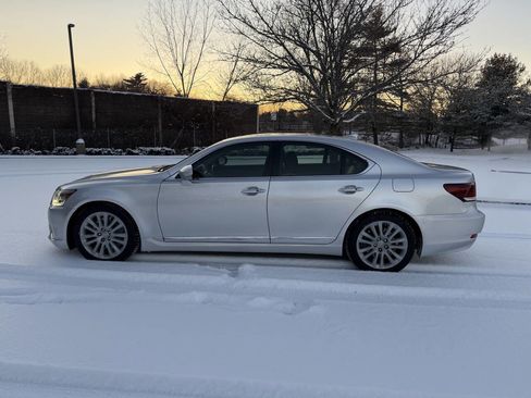Used 2014 Lexus LS 460 AWD image 5