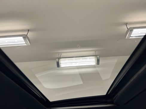 Used 2018 Toyota Tacoma Limited image 28