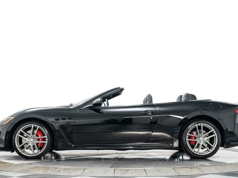 Used 2014 Maserati GranTurismo Convertible RWD image 6