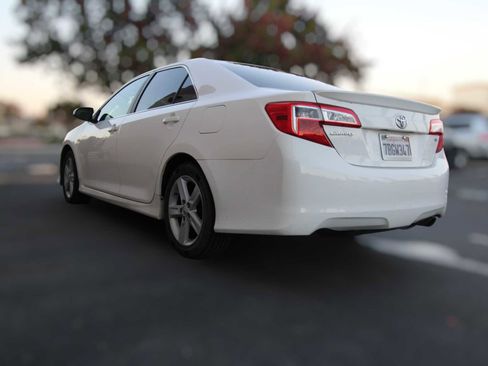 Used 2013 Toyota Camry SE image 22