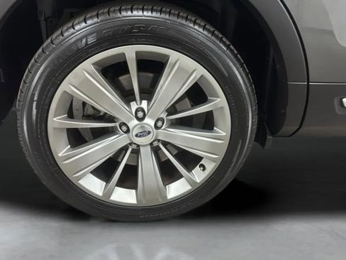 Used 2018 Ford Explorer Limited w/ Equipment Group 301A FWD image 33