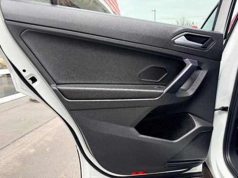 Used 2021 Volkswagen Tiguan SEL image 28