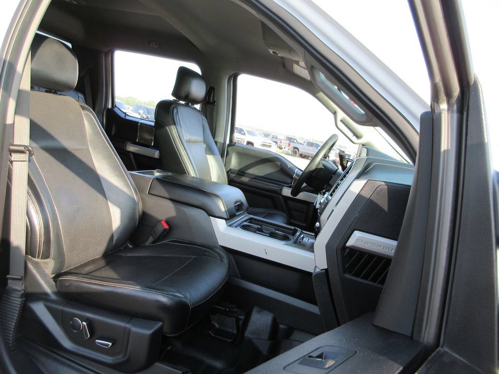 Used 2017 Ford F250 Lariat AWD/4WD image 22