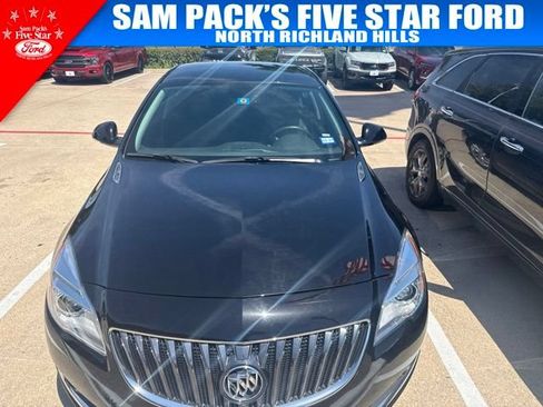 Used 2017 Buick Regal Premium FWD image 2