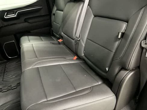 Used 2023 GMC Sierra 1500 SLT AWD/4WD image 11