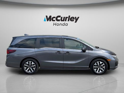 Certified 2026 Honda Odyssey EX-L image 2
