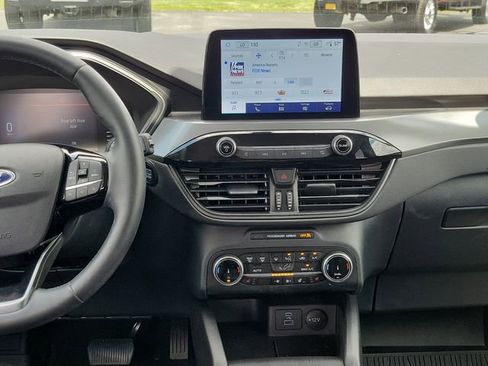 Certified 2023 Ford Escape Active AWD/4WD image 29