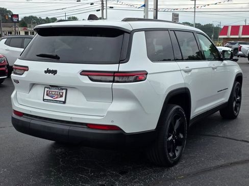 Used 2023 Jeep Grand Cherokee L Laredo RWD image 14