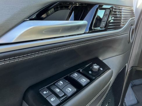 New 2026 Jeep Grand Wagoneer Limited w/ Premium Group II AWD/4WD image 19