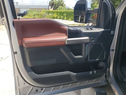 Used 2022 Ford F350 Platinum AWD/4WD image 29