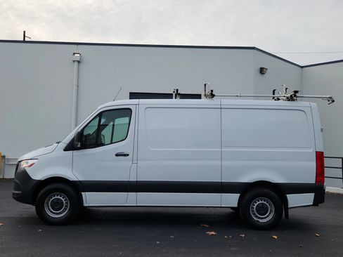 Used 2020 Mercedes-Benz Sprinter 2500 image 2