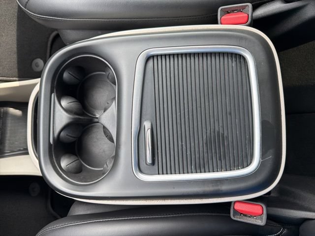 Used 2023 Chrysler Pacifica Touring-L FWD image 27
