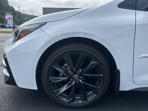 Used 2025 Toyota Corolla SE w/ SE Premium Package FWD image 21