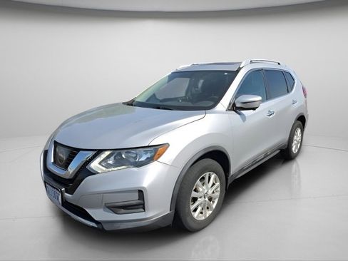 Used 2017 Nissan Rogue SV w/ Sun & Sound Touring Package AWD/4WD image 2