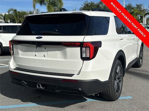 Used 2025 Ford Explorer ST-Line w/ Premium Package image 6