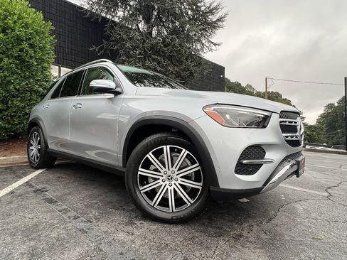 Used 2025 Mercedes-Benz GLE 350 4MATIC w/ Winter Package image 7