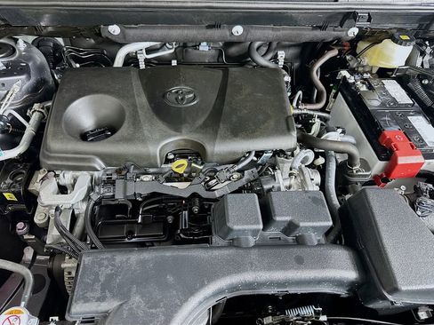Certified 2025 Toyota RAV4 XLE FWD image 30