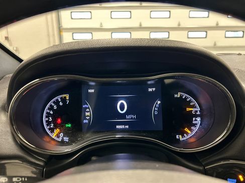 Used 2019 Jeep Grand Cherokee Overland image 22