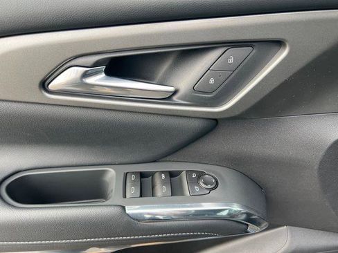 New 2026 Chevrolet Traverse LT w/ Driver Confidence Package image 19