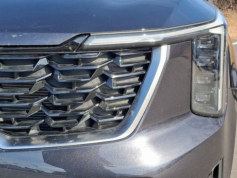 Used 2025 Kia Sorento S w/ Panoramic Sunroof Package image 9