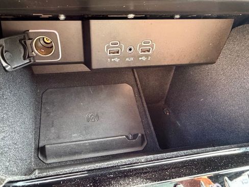 Used 2024 Jeep Wagoneer 4WD w/ Premium Group I image 27