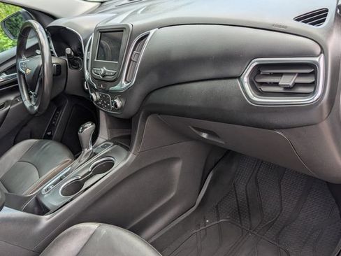 Used 2020 Chevrolet Equinox LT w/ Sport Edition FWD image 23